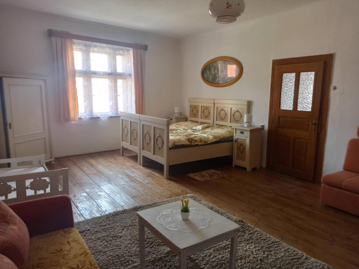 Apartman Menany Zewnętrze zdjęcie